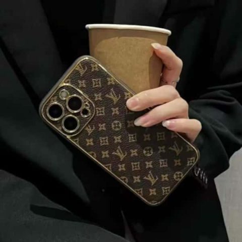 Louis-Vuitton-iPhone-Case-at-www.fittedcases.com-LV-ZT66-4.jpg