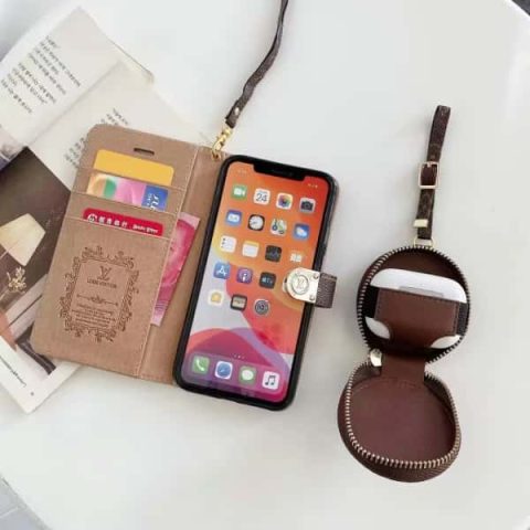 louis-vuitton-phone-case-earbuds-case-set-.jpg